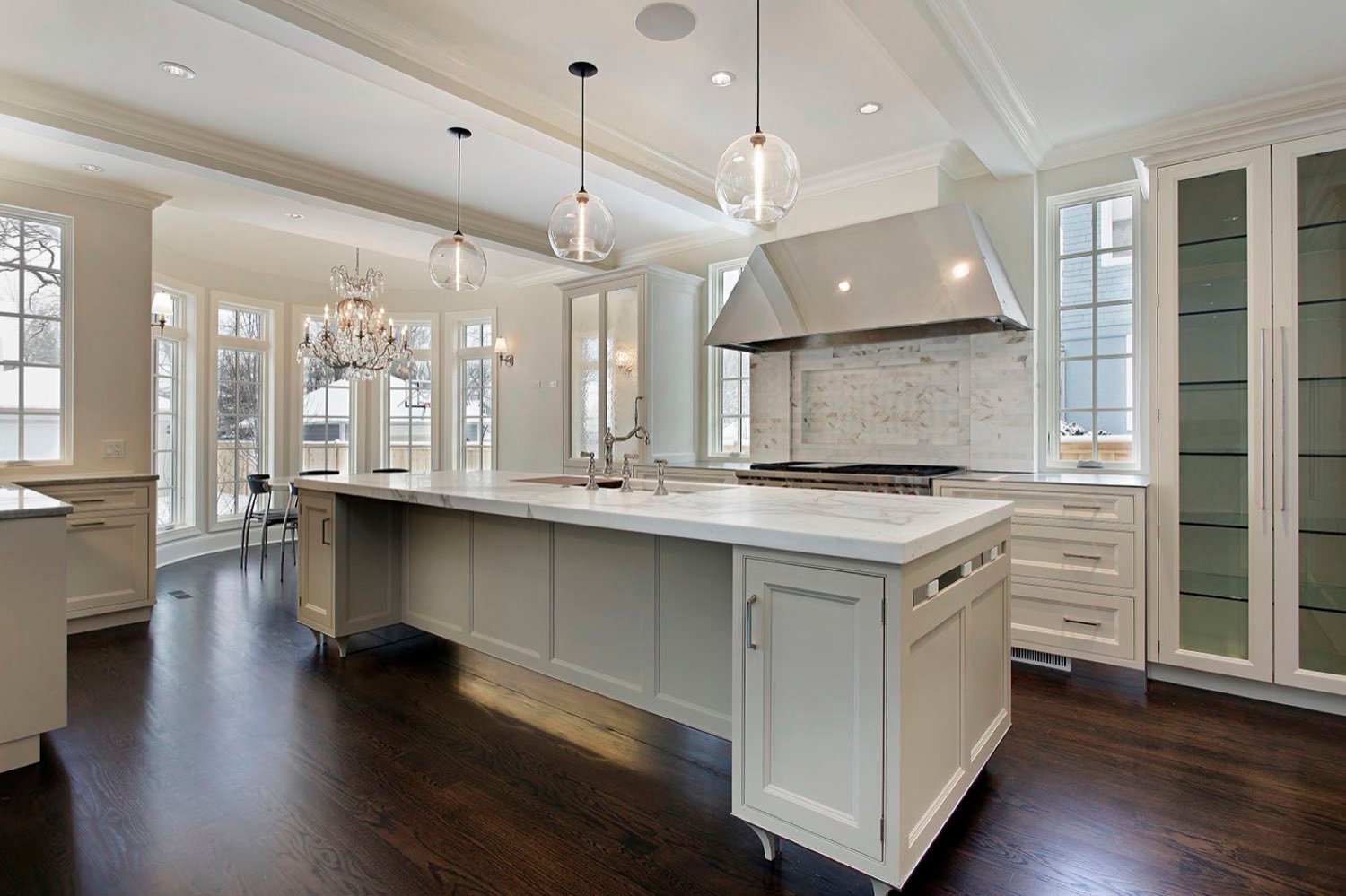 Luxury vinyl plank flooring installed in a bright Tampa Bay kitchen by Floors Market